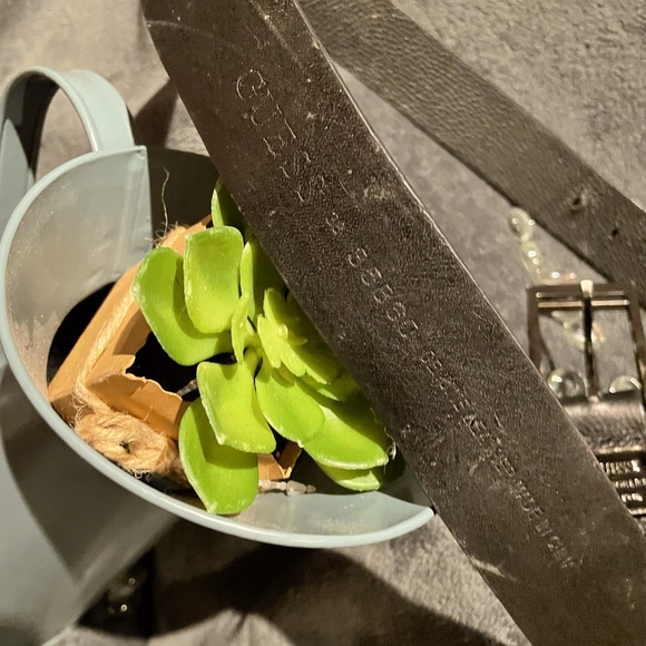 🌟🌟2/$30🌟 🌟🎀✨MENS GUESS BELT✨🎀 - Picture 3 of 5